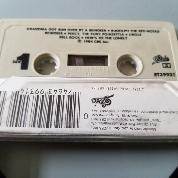 Elmo & Patsy Grandma got run over by a reindeer cassette tape - Picture 3 of 3